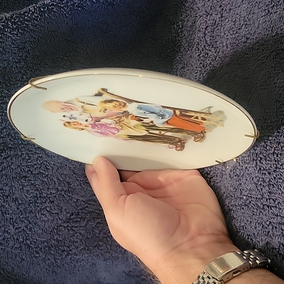 Norman Rockwell plate Inspired The Joy Maker by Museum Collections 1986, 6 1/2" - Picture 5 of 5